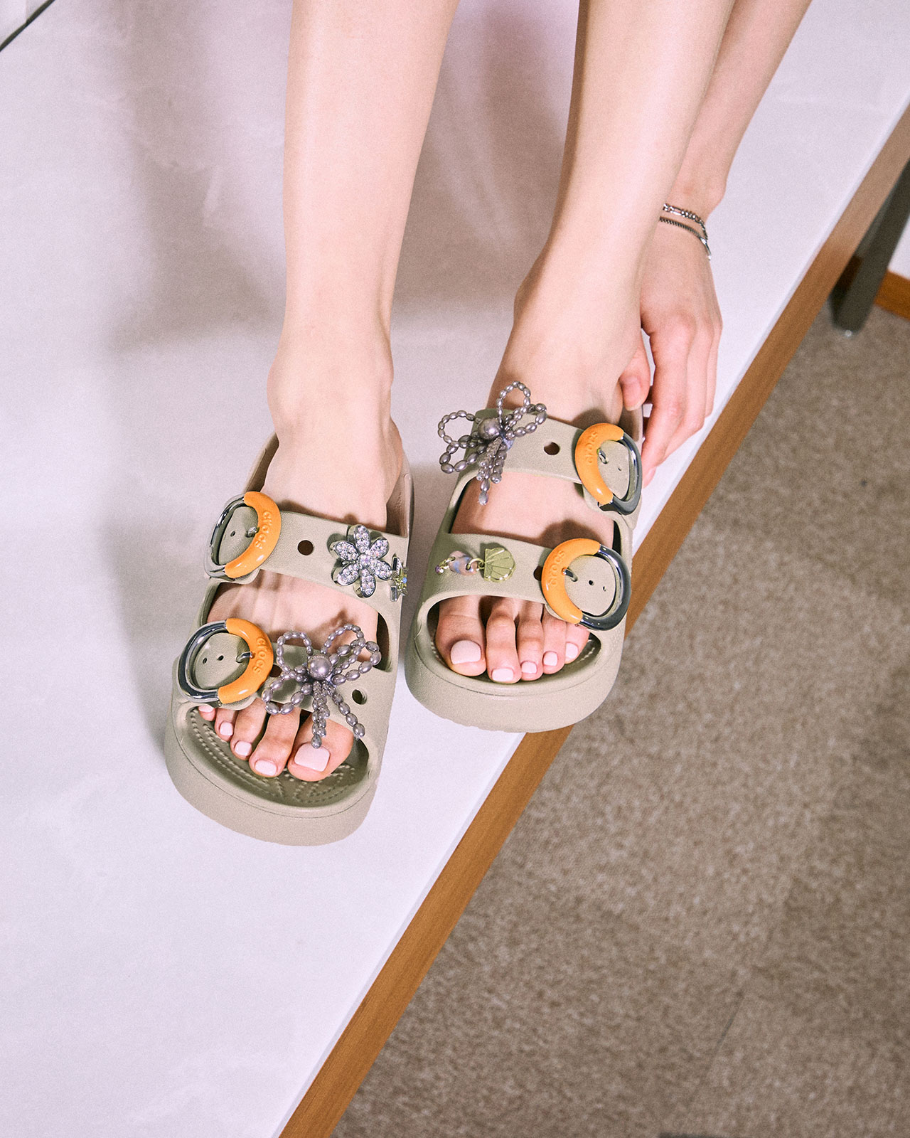 260312_CROCS_3915--4x5-ㅈ.jpg
