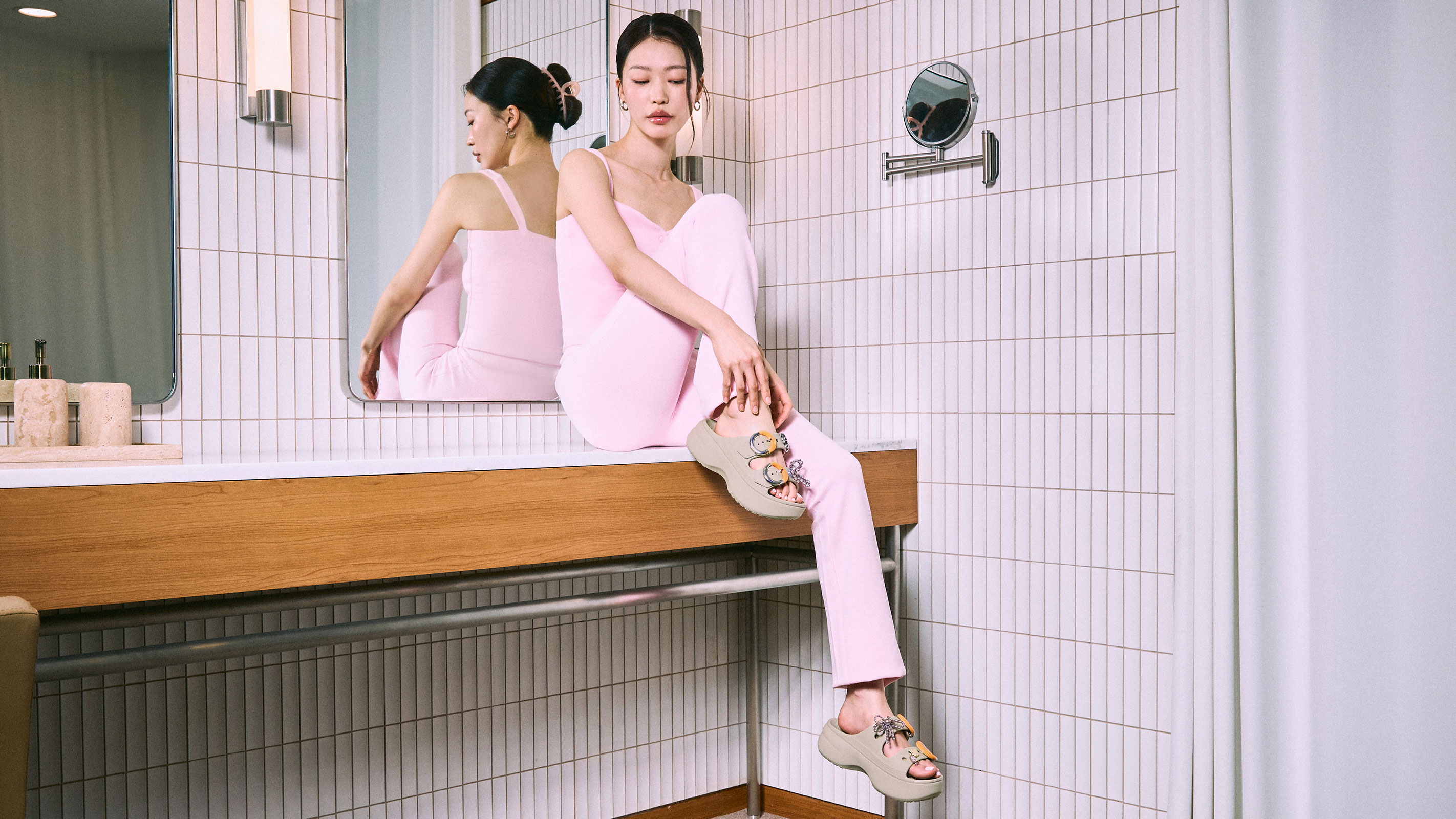 260312_CROCS_3968--9x16-ㅈ.jpg